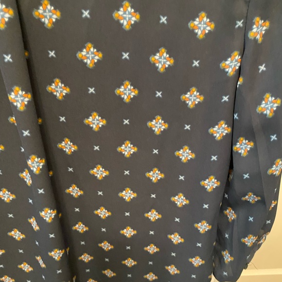 Maurices Geometric Print Wrap Top M - Picture 8 of 9
